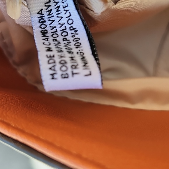 NWT NINE WEST DIANTHA CARRYALL SHOULDER BAG WITH WRISTLET - Picture 15 of 16